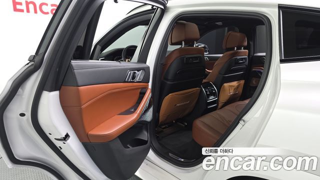 BMW X6 (G06) M50i 2023 — фото 32