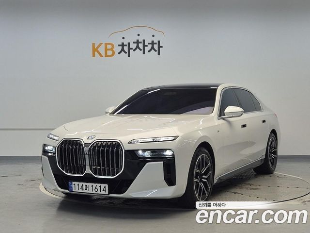 BMW 7 Series (G70) 740i xDrive M Sport