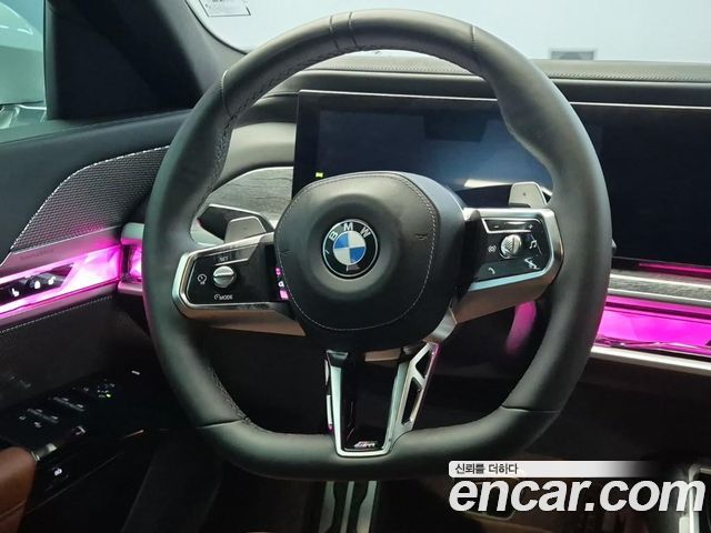 BMW 7 Series (G70) 740i xDrive M Sport 2024 — фото 9
