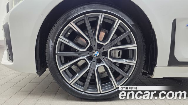 BMW 7 Series (G11) 740Li xDrive M Sport Package 2022 — фото 5