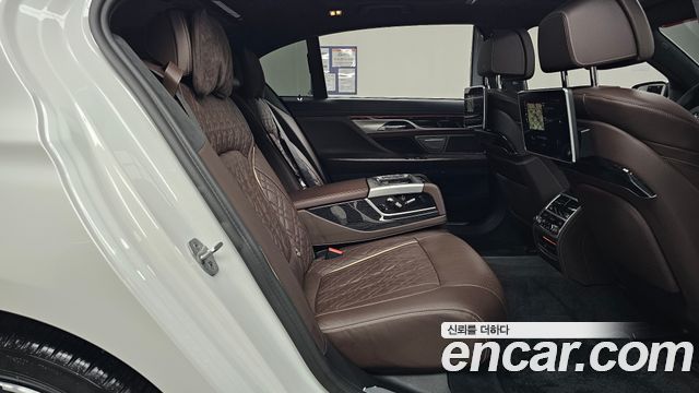 BMW 7 Series (G11) 740Li xDrive M Sport Package 2022 — фото 26