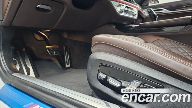 BMW 7 Series (G11) 740Li xDrive M Sport Package 2022 — фото 29