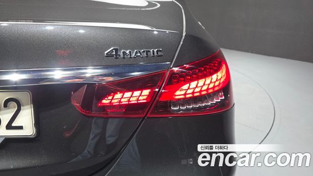 Mercedes-Benz E-Class (W213) E350 4MATIC Avantgarde 2021 — фото 29