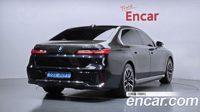 BMW i7 (G70) eDrive 50 M Sport 2024 — фото 2