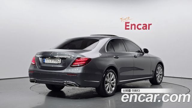 Mercedes-Benz E-Class (W213) E300 4MATIC Exclusive 2020 — фото 2