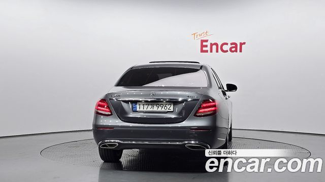 Mercedes-Benz E-Class (W213) E300 4MATIC Exclusive 2020 — фото 4