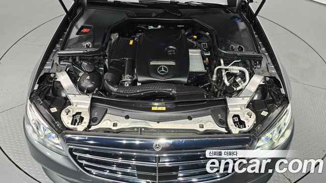 Mercedes-Benz E-Class (W213) E300 4MATIC Exclusive 2020 — фото 6