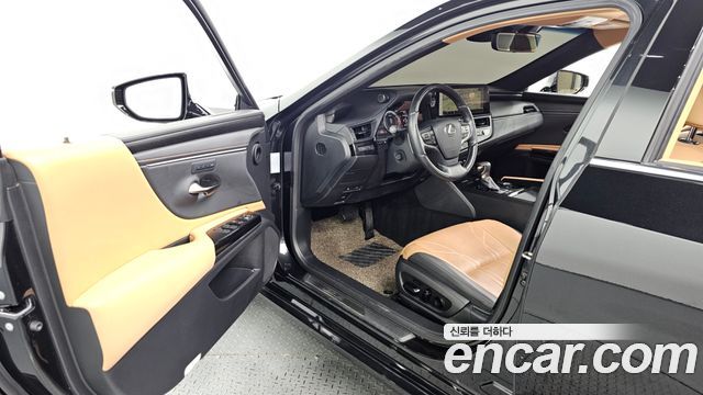 Lexus ES300h (VII) Luxury Plus 2023 — фото 10