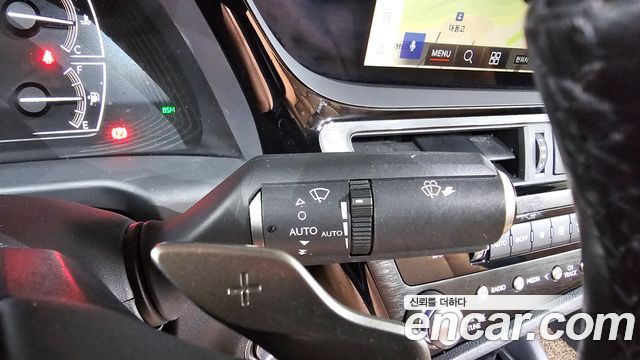 Lexus ES300h (VII) Luxury Plus 2023 — фото 29