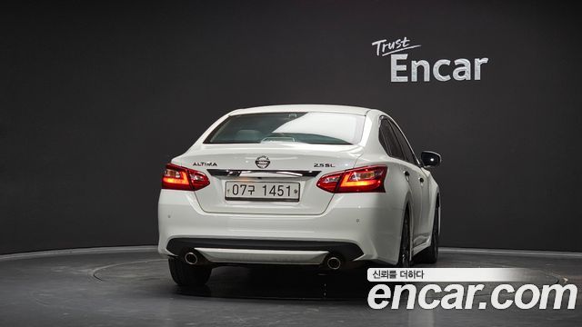 Nissan Altima 2.5 Tech L33 2017 — фото 4