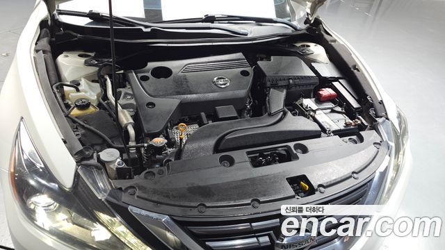 Nissan Altima 2.5 Tech L33 2017 — фото 6