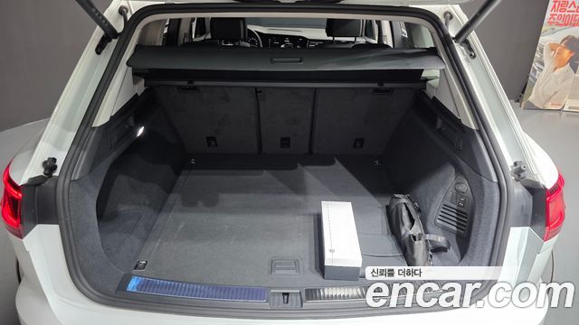 Volkswagen Touareg (III) 3.0 TDI Prestige 2025 — фото 17