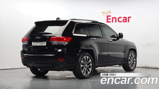 Jeep Grand Cherokee 3.0 Diesel Overland WK2 2017 — фото 2