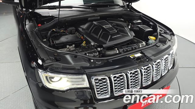 Jeep Grand Cherokee 3.0 Diesel Overland WK2 2017 — фото 6