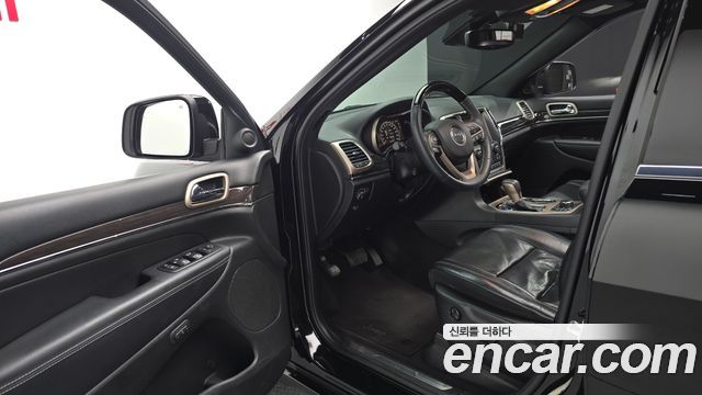 Jeep Grand Cherokee 3.0 Diesel Overland WK2 2017 — фото 10