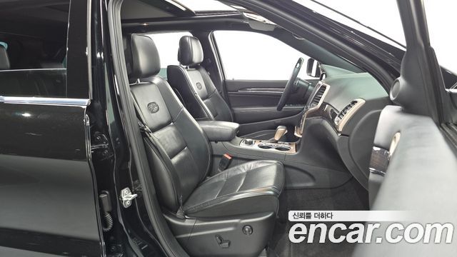 Jeep Grand Cherokee 3.0 Diesel Overland WK2 2017 — фото 11