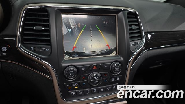 Jeep Grand Cherokee 3.0 Diesel Overland WK2 2017 — фото 15