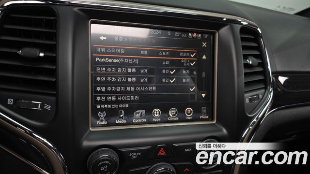 Jeep Grand Cherokee 3.0 Diesel Overland WK2 2017 — фото 16