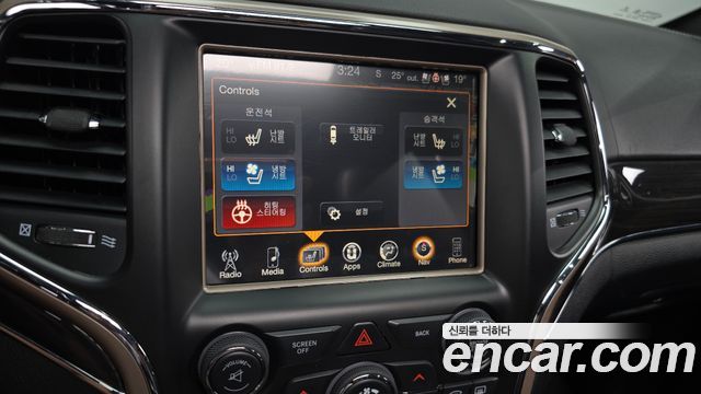 Jeep Grand Cherokee 3.0 Diesel Overland WK2 2017 — фото 19