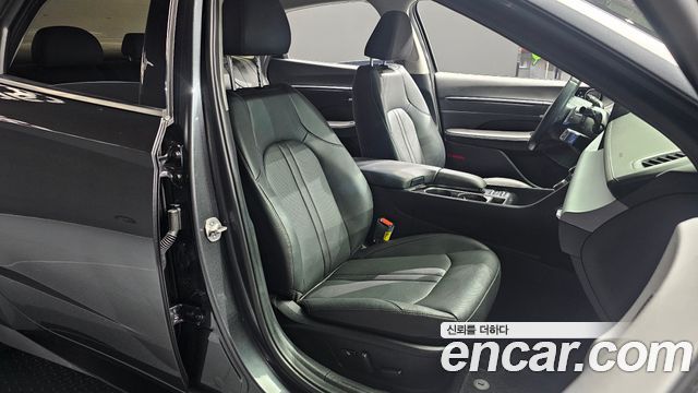 Hyundai Sonata The Edge (DN8) 2.0 Exclusive 2024 — фото 16