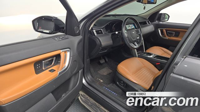 Land Rover Discovery Sport 2.0 TD4 HSE Luxury 2018 — фото 10