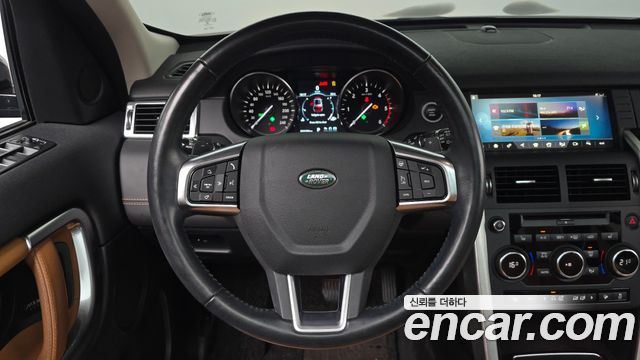 Land Rover Discovery Sport 2.0 TD4 HSE Luxury 2018 — фото 13