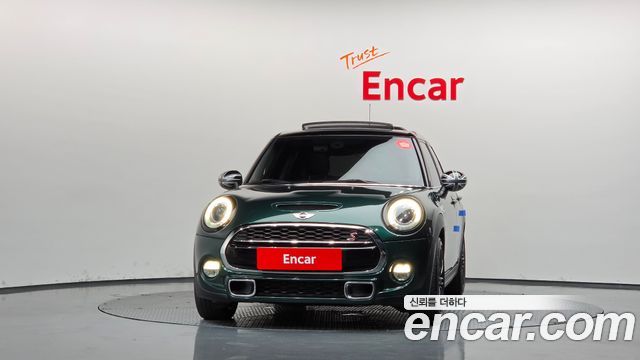 MINI Cooper S 5Door Standard 3rd 2015 — фото 3