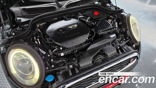 MINI Cooper S 5Door Standard 3rd 2015 — фото 6