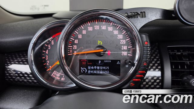 MINI Cooper S 5Door Standard 3rd 2015 — фото 8