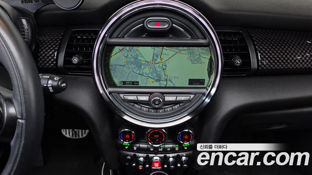 MINI Cooper S 5Door Standard 3rd 2015 — фото 14