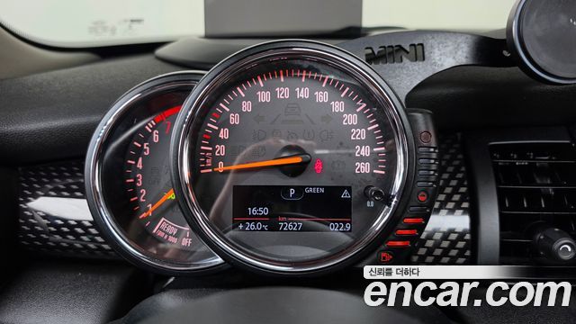 MINI Cooper S 5Door Standard 3rd 2015 — фото 17