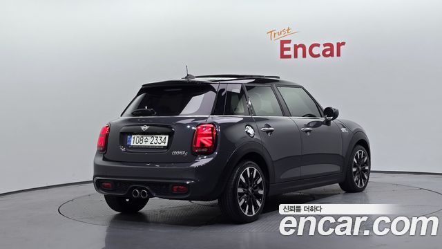 MINI Cooper S 5Door HIGH 3rd 2021 — фото 2