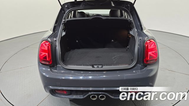 MINI Cooper S 5Door HIGH 3rd 2021 — фото 17