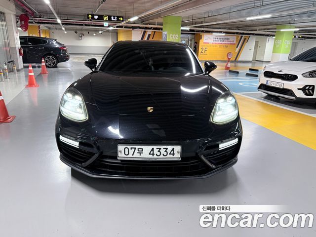 Porsche Panamera (971) 4.0 Turbo