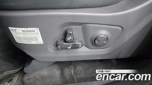 KG Mobility (SsangYong) Rexton Sports Khan Diesel 2.2 4WD Prestige 2022 — фото 31