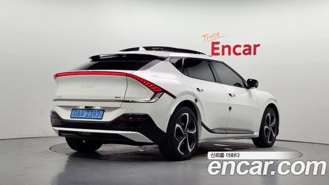 Kia EV6 Long Range GT Line 2023 — фото 2