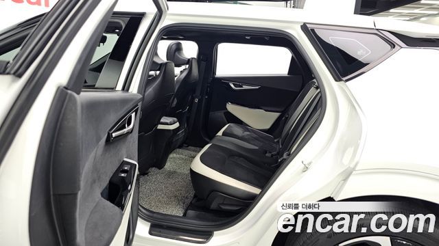 Kia EV6 Long Range GT Line 2023 — фото 21