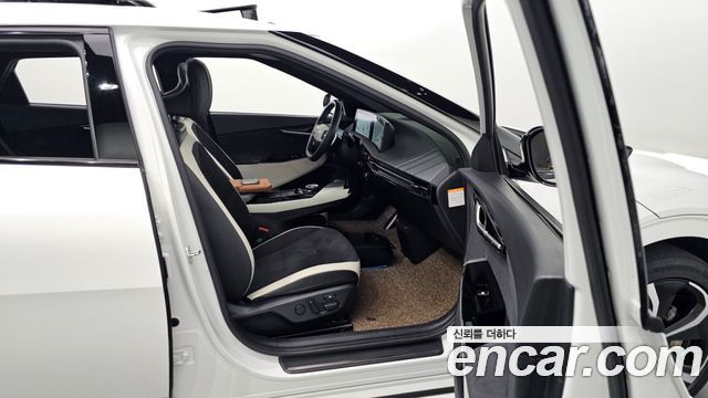 Kia EV6 Long Range GT Line 2023 — фото 22