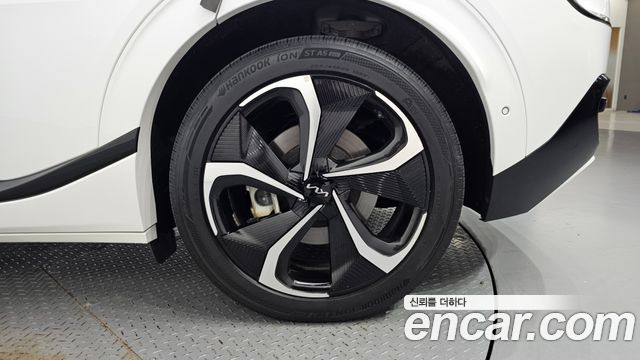 Kia EV6 Long Range GT Line 2023 — фото 27