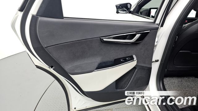 Kia EV6 Long Range GT Line 2023 — фото 31
