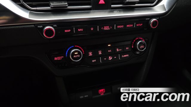 Kia Niro Plus Air 2023 — фото 16