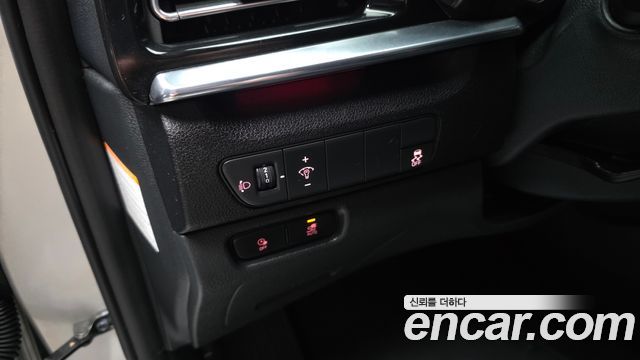 Kia Niro Plus Air 2023 — фото 18