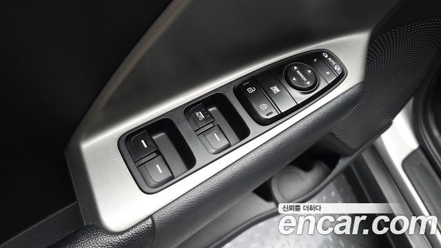 Kia Niro Plus Air 2023 — фото 28