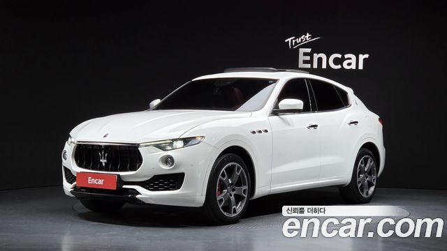 Maserati Levante 3.0 Diesel AWD Sport 2017 — фото 1
