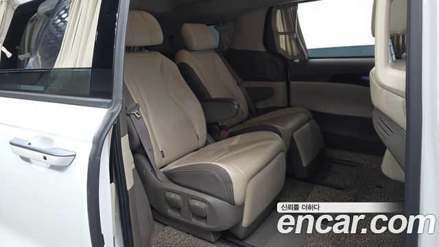 Kia Carnival (IV) Gasoline 7-Seater Hi-Limousine Signature 2023 — фото 11