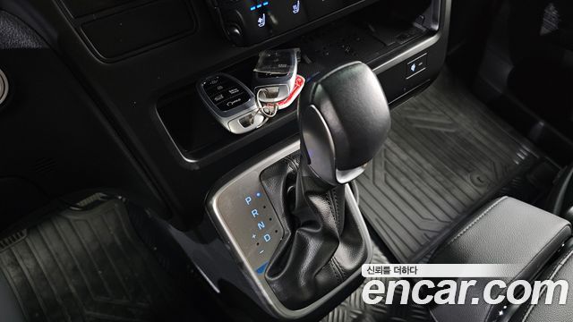 Hyundai Staria Cargo 3-Seater Modern 2024 — фото 9