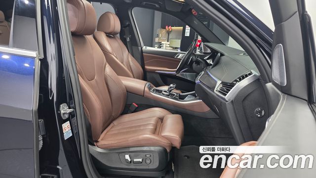 BMW X5 (G05) M50i 2022 — фото 11