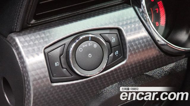 Ford Mustang Convertible 2017 — фото 13