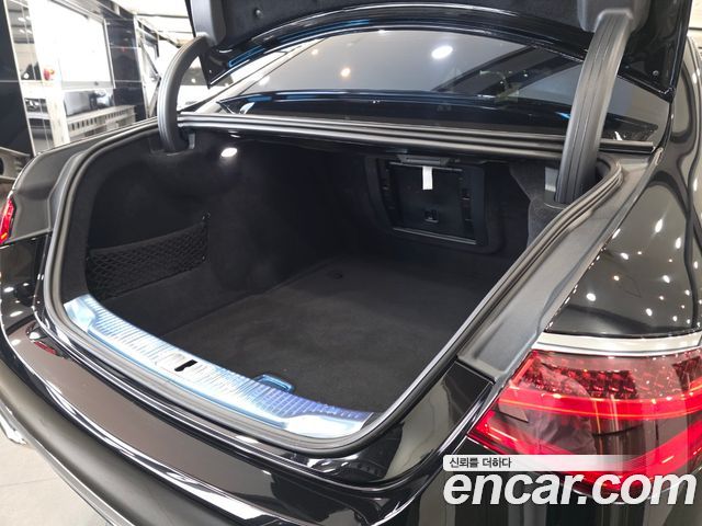 Mercedes-Benz S-Class (W223) Maybach S680 4MATIC 2025 — фото 10