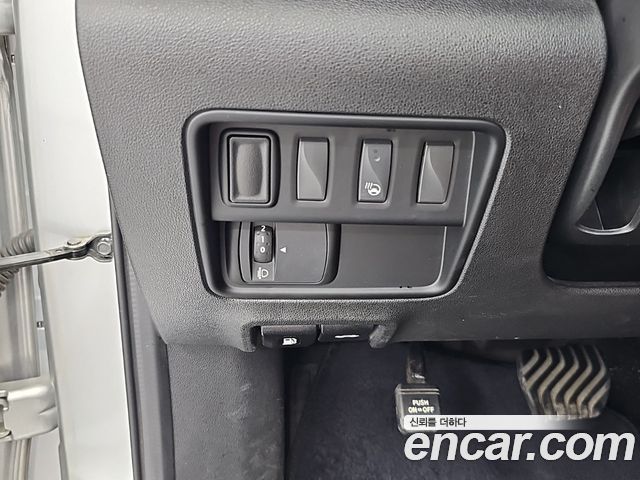 Renault Korea QM6 Diesel 2WD LE 2017 — фото 23